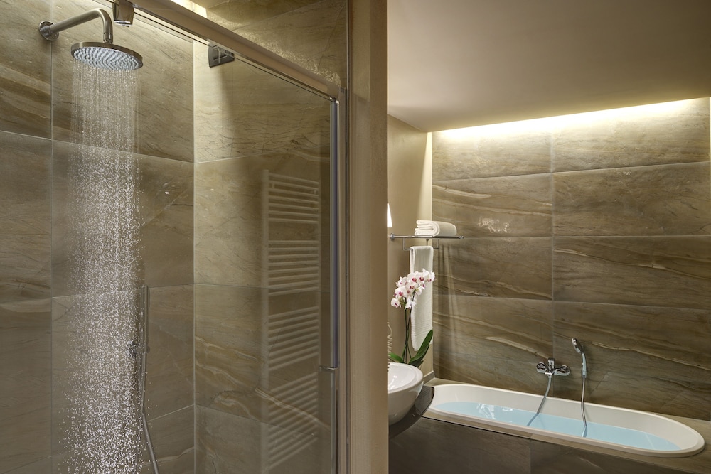 Titano Suites 30/32