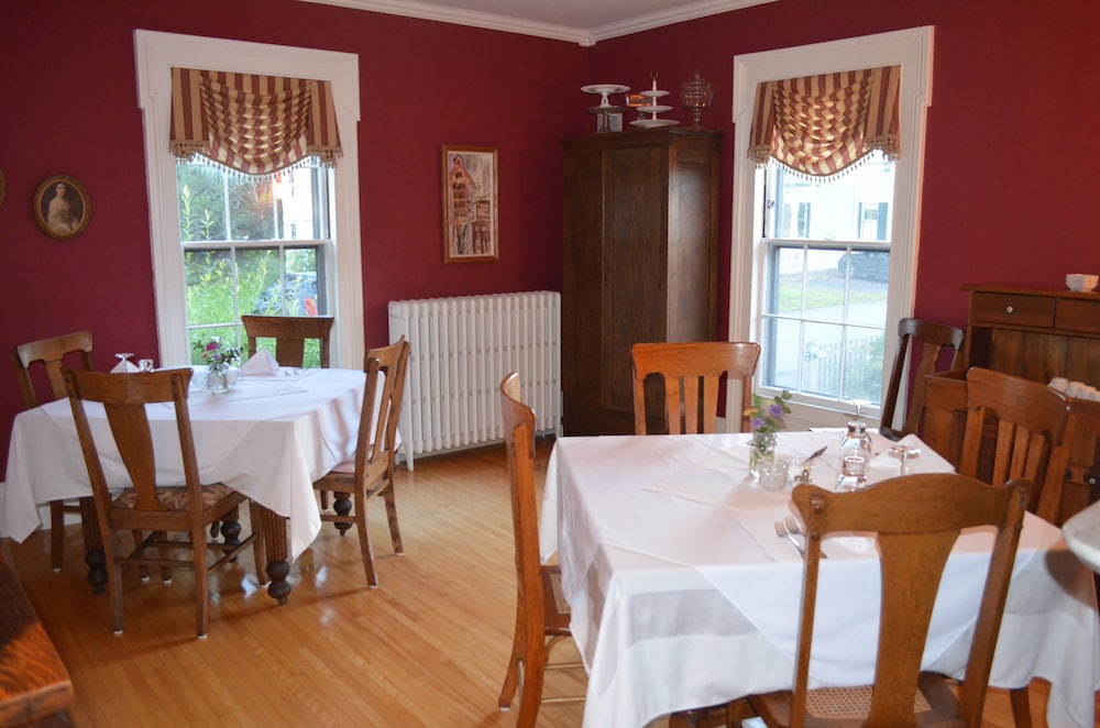 Benjamin F Packard House Bed and Breakfast 31/47