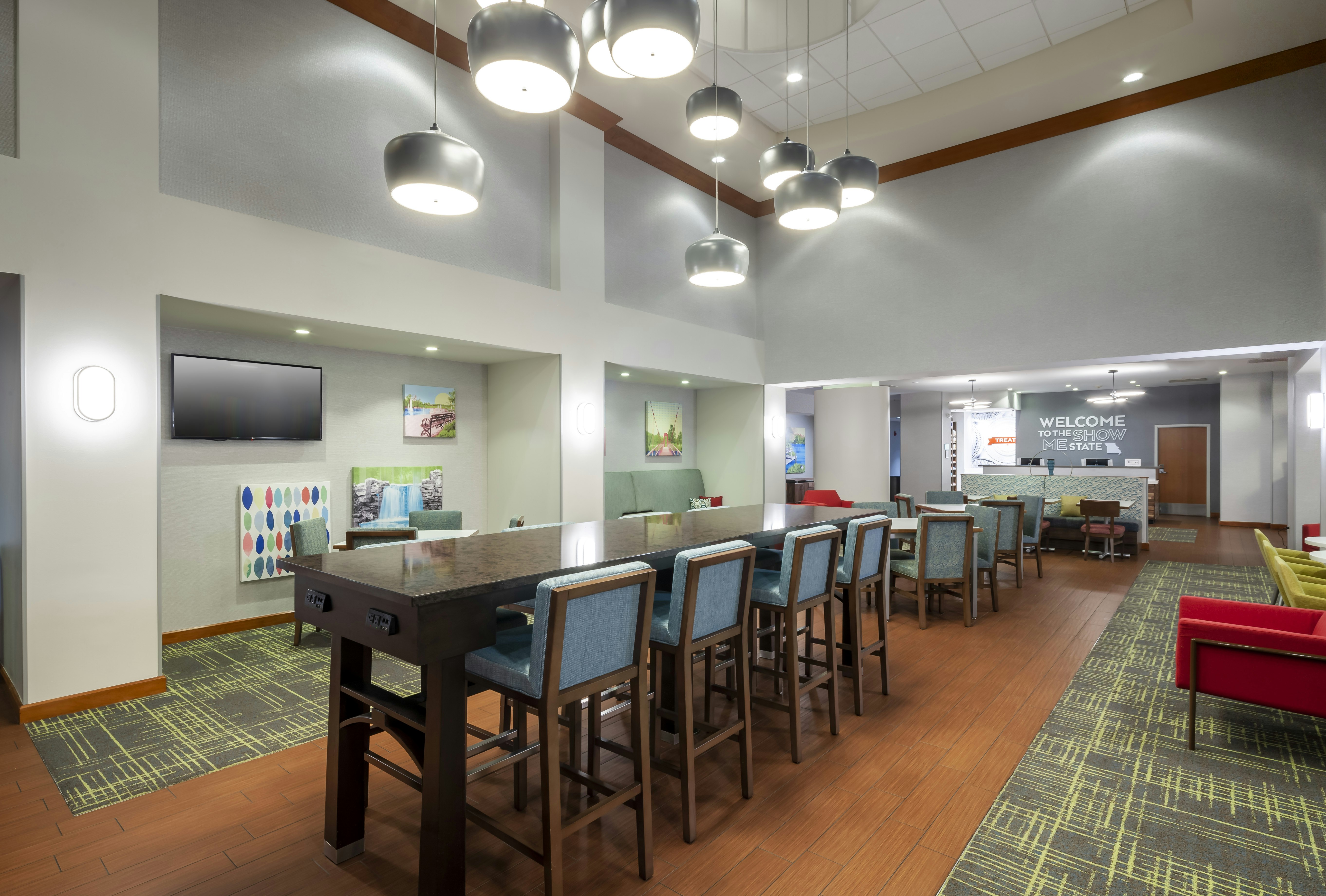 Hampton Inn Suites St Louis At Forest Park Mo 12/19
