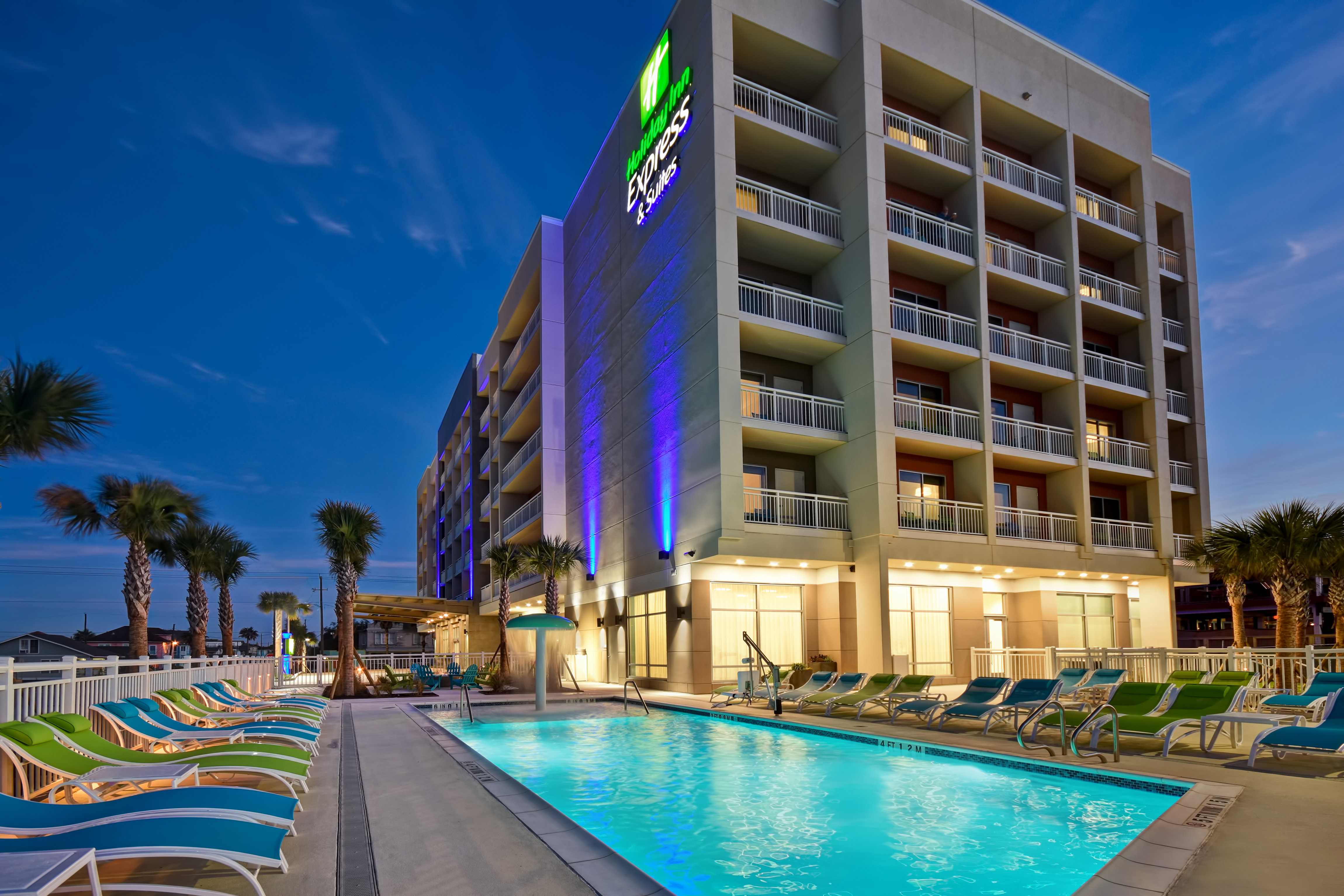 Holiday Inn Express Suites Galveston Beach 8/65