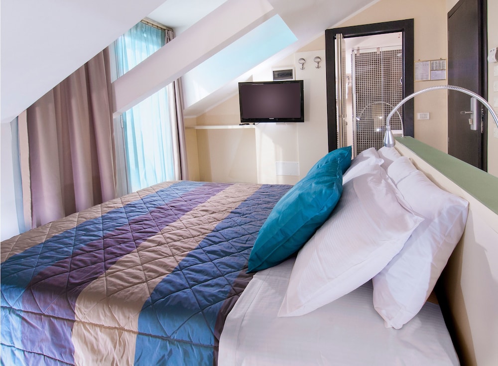 Hotel St. Moritz 12/46