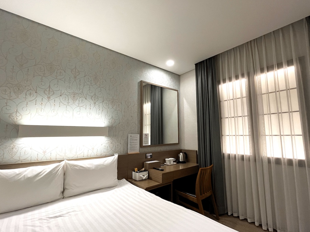 Business, Double Bed, No Window, Mohenic Hotel Seoul Myeongdong 3/10