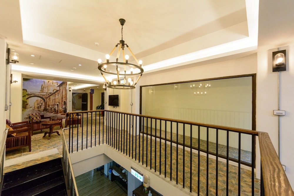 Jack House Hotel 32/36