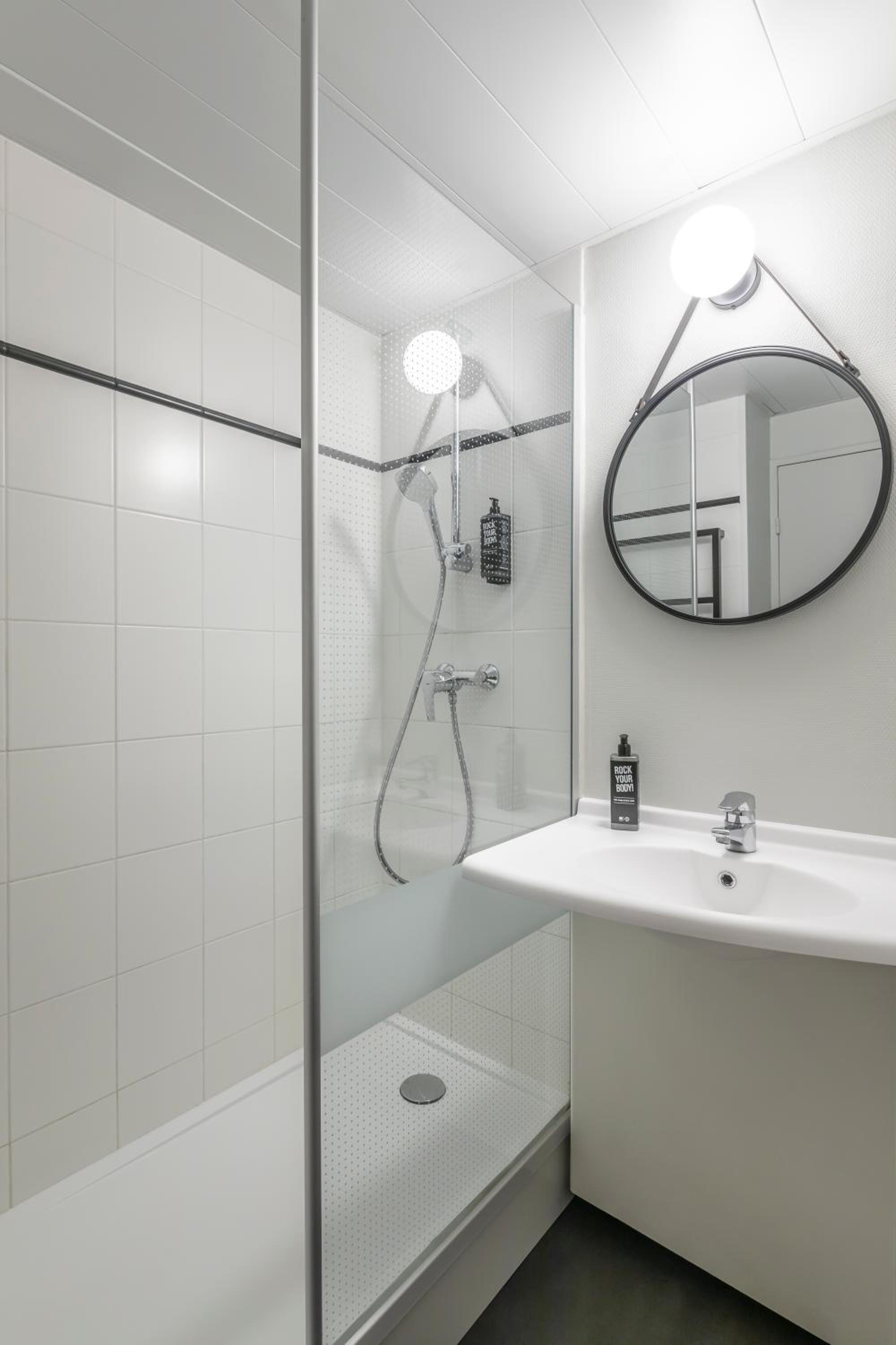 غرفة بسريرين منفصلين مع سرير إضافي، Ibis St Malo La Madeleine 10/10