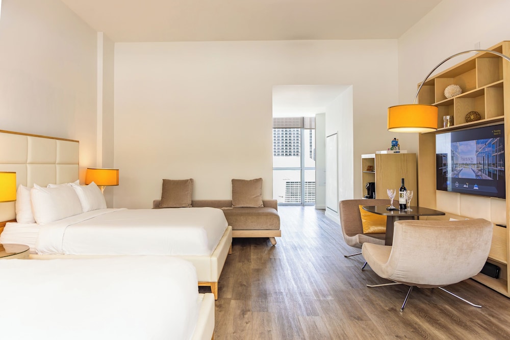 SUPERIOR, 2 QUEEN BEDS, POOL VIEW, BALCONY