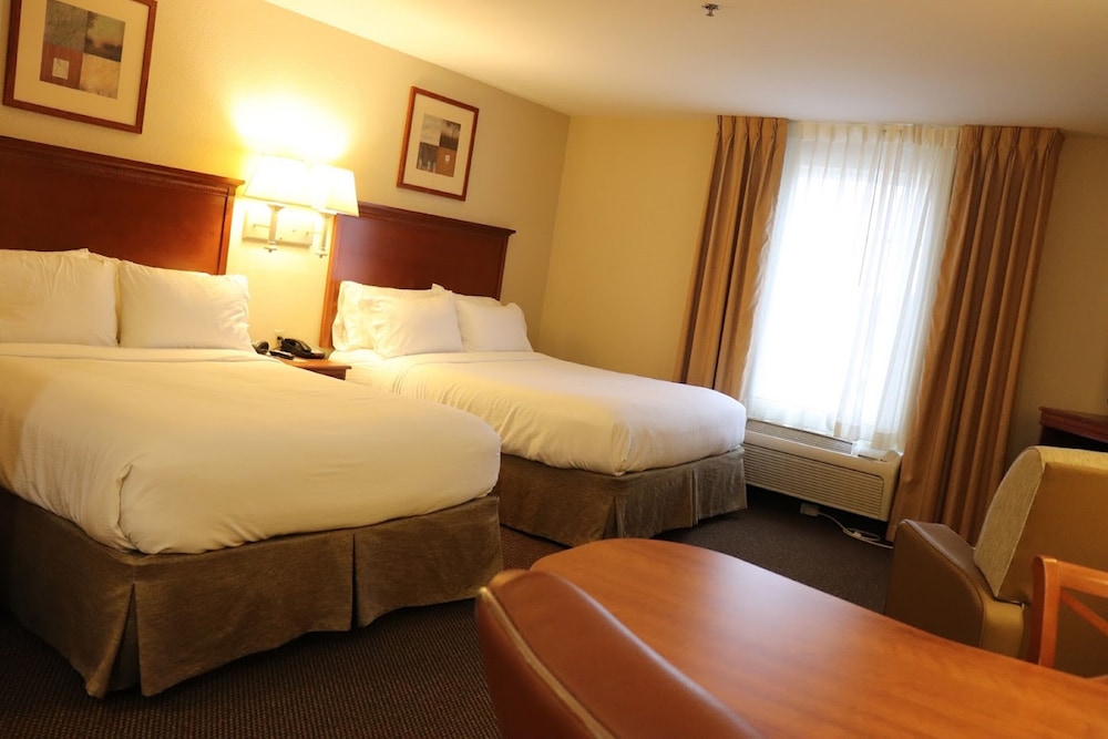CANDLEWOOD SUITES CAPE GIRARDEAU 14/68