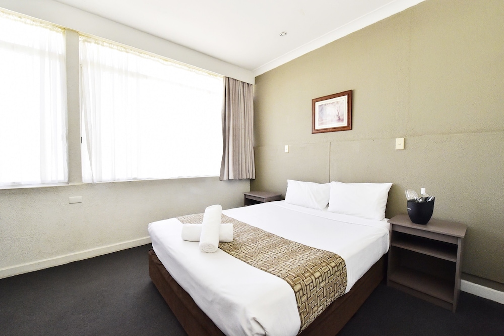 greet Hotel Alice Springs 9/57