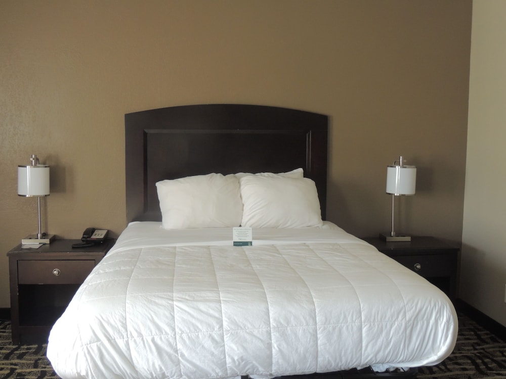 Quality Inn Rochester West 16/32