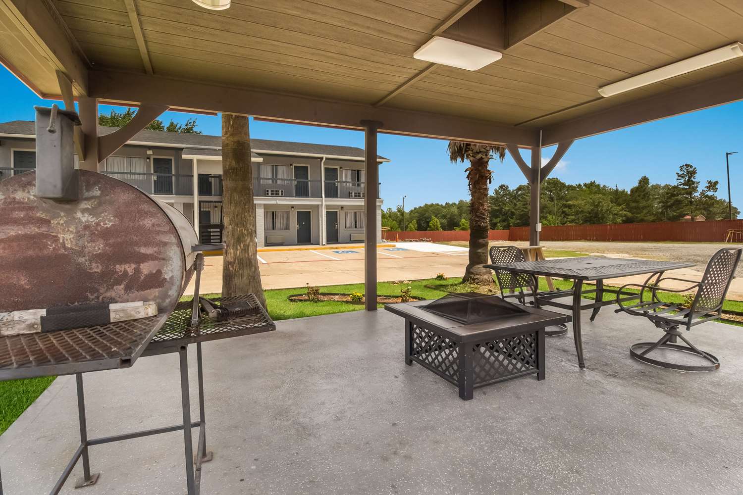 Quality Inn Madisonville TX 36/41