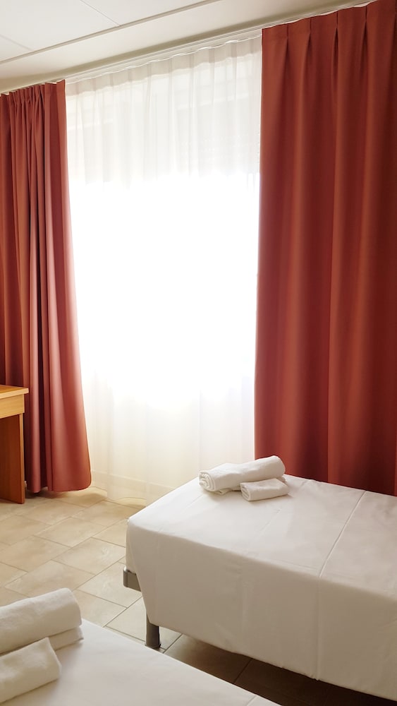 ROOM, SINGLE, DOUBLE BED