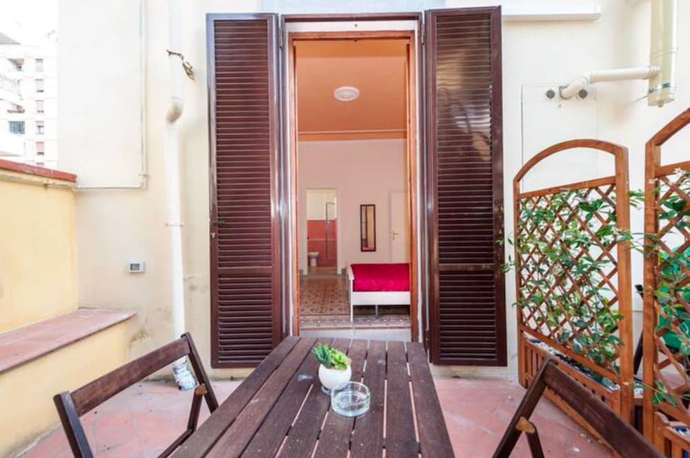 L'Aranceto Guest House 50/50