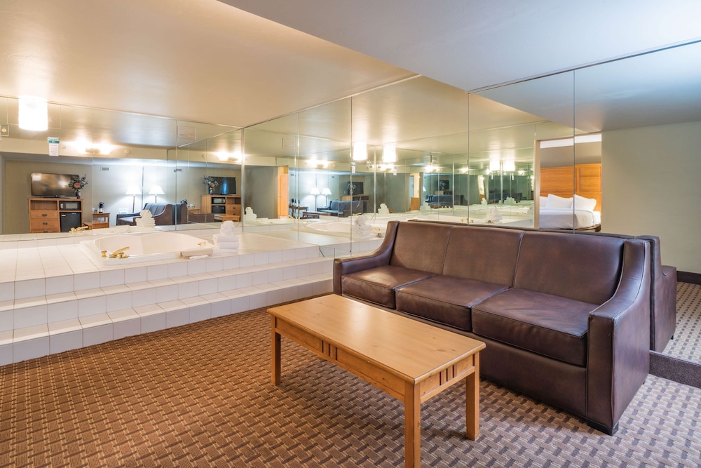 Best Western Plus Grantree Inn 43/52
