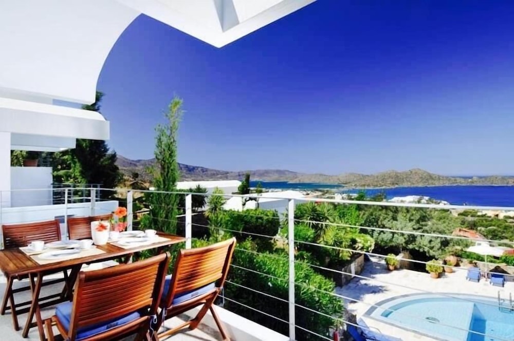 Elounda Living Residences by GHH 19/34
