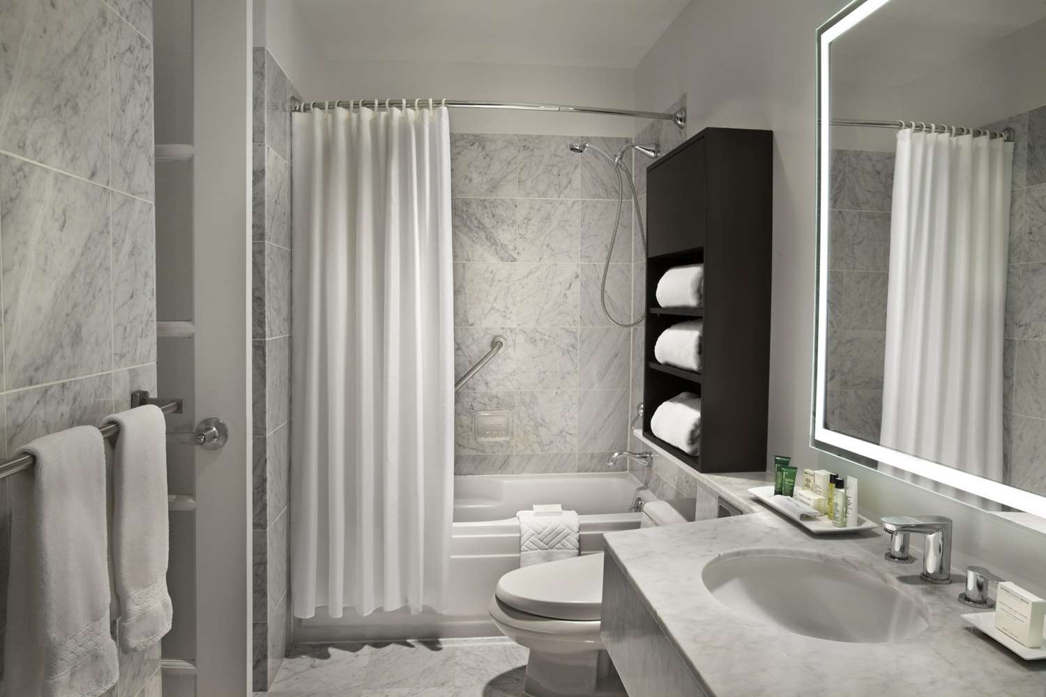 1 Bedroom, Suite, Double Bed, Kitchen