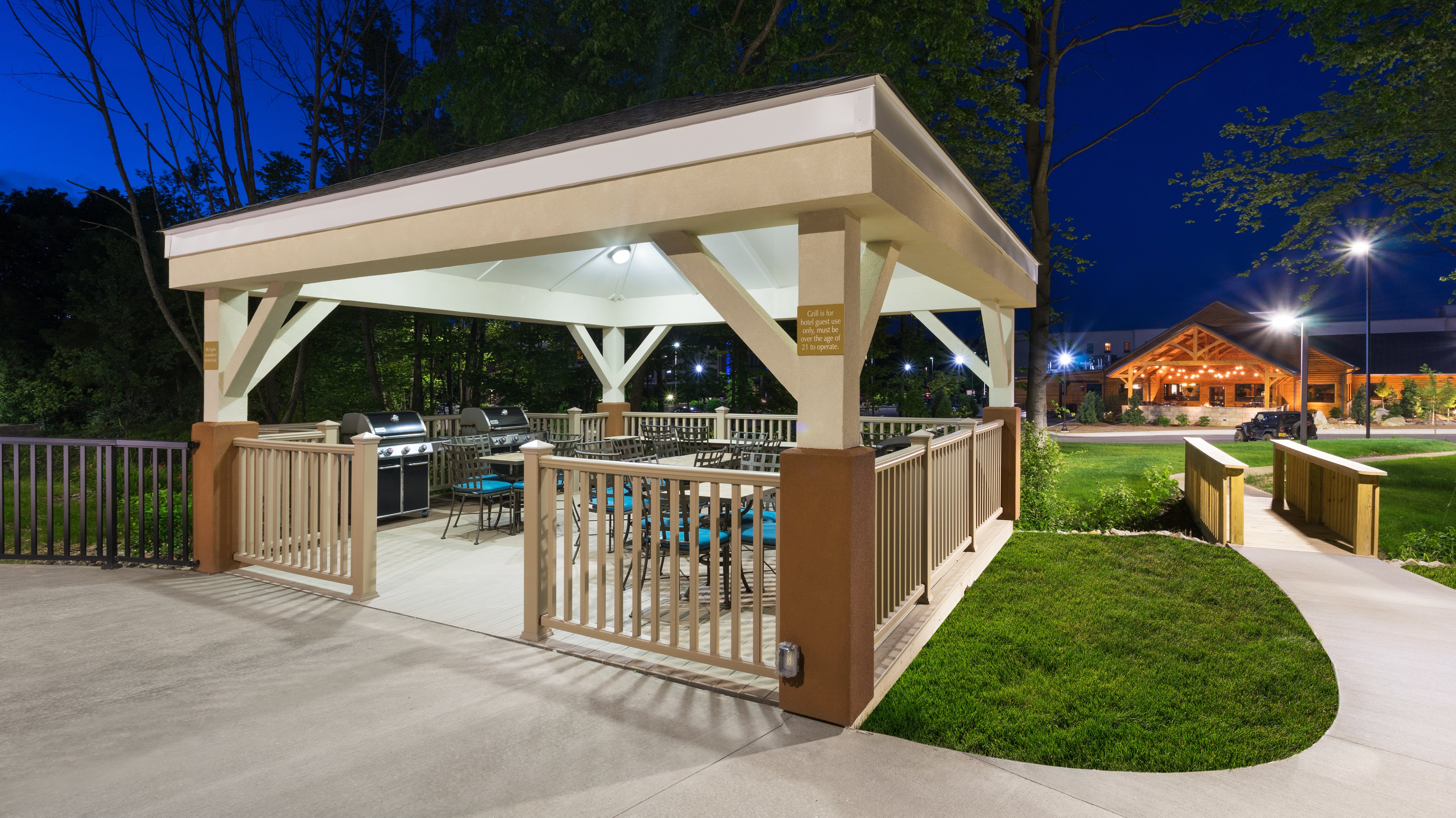 Candlewood Suites GROVE CITY - OUTLET CENTER 4/43