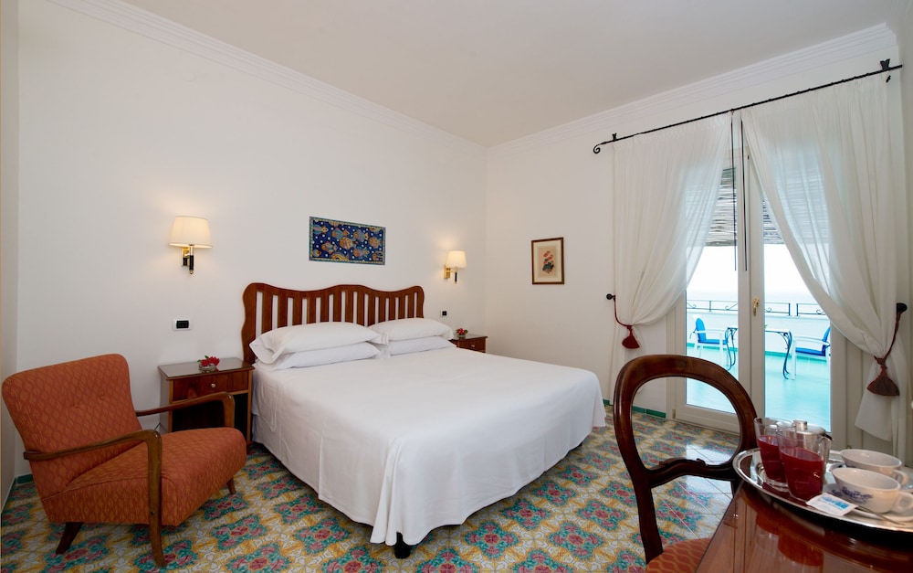 Superior, Double or Twin Bed, Terrace, Hotel Aurora Amalfi 10/10