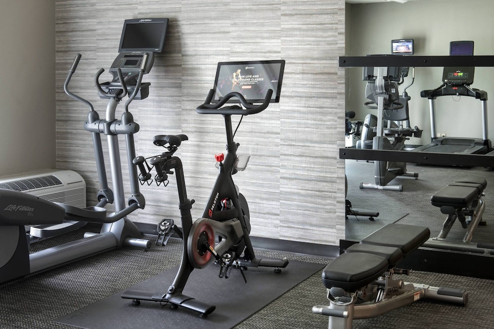 Courtyard By Marriott Poughkeepsie 17/32