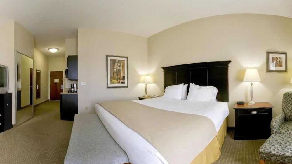 Holiday Inn Express Hotel & Suites Vernon College Area (HWY 287) 19/48
