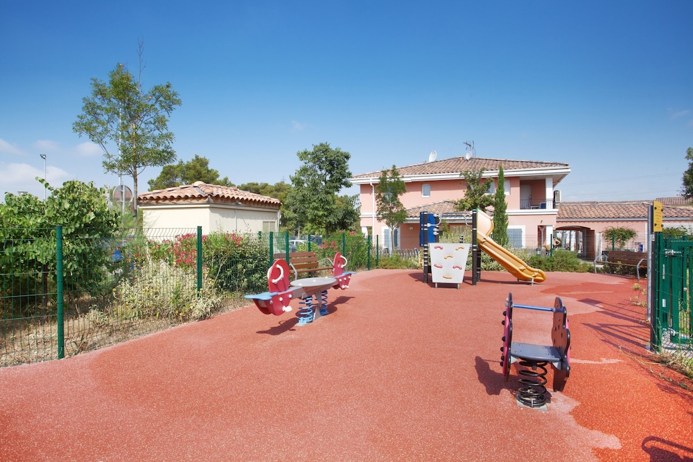 Terres de France Residence de la Cabre d'Or 41/61