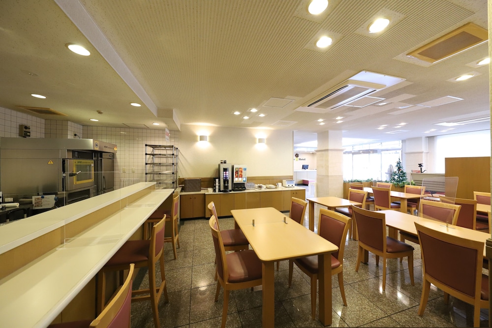 Smile Hotel Takaoka Ekimae 50/58