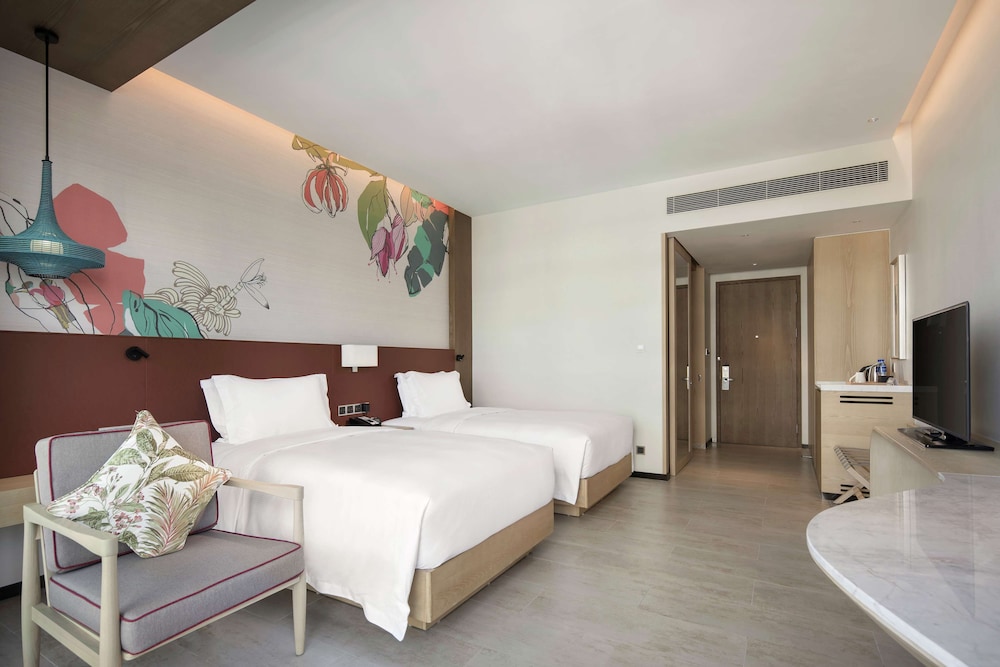 Hilton Garden Inn Sanya 12/43