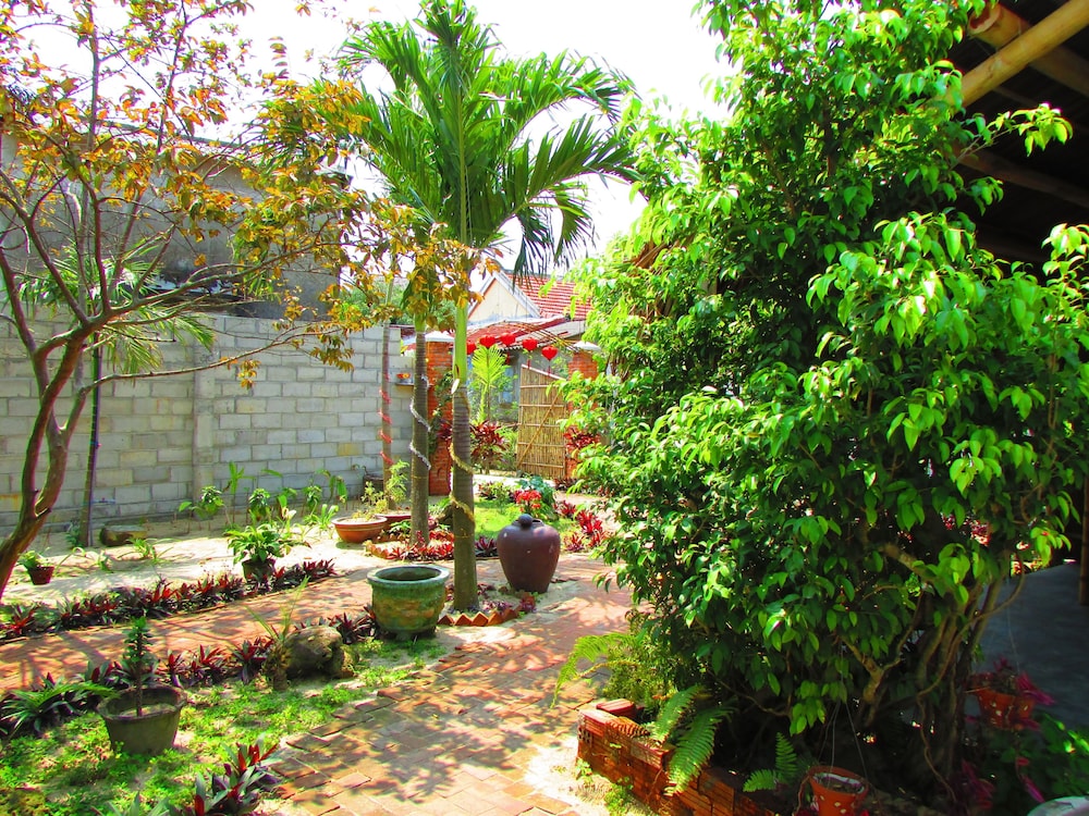Red Flower Cottages Homestay 63/72