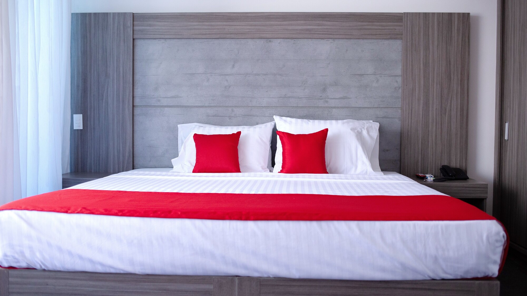 غرفة سوبيريور بسرير كينج مع أريكة، Hotel BE Suites Cali 7/10