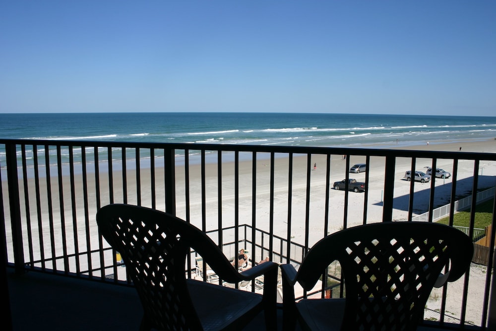 Ocean Trillium Suites 36/50