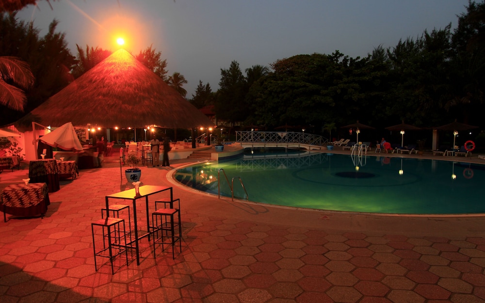 The Kairaba Beach Hotel 19/75