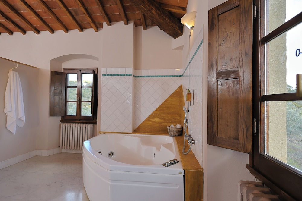 Casale Le Corti 76/76