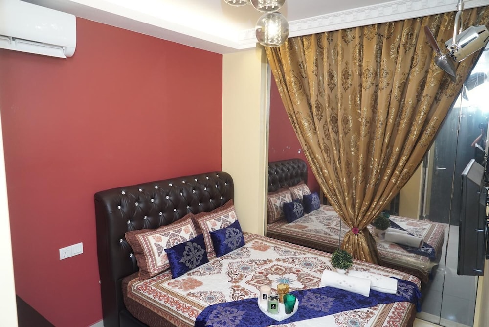 Ghazrin's Classic Hotel 24/53