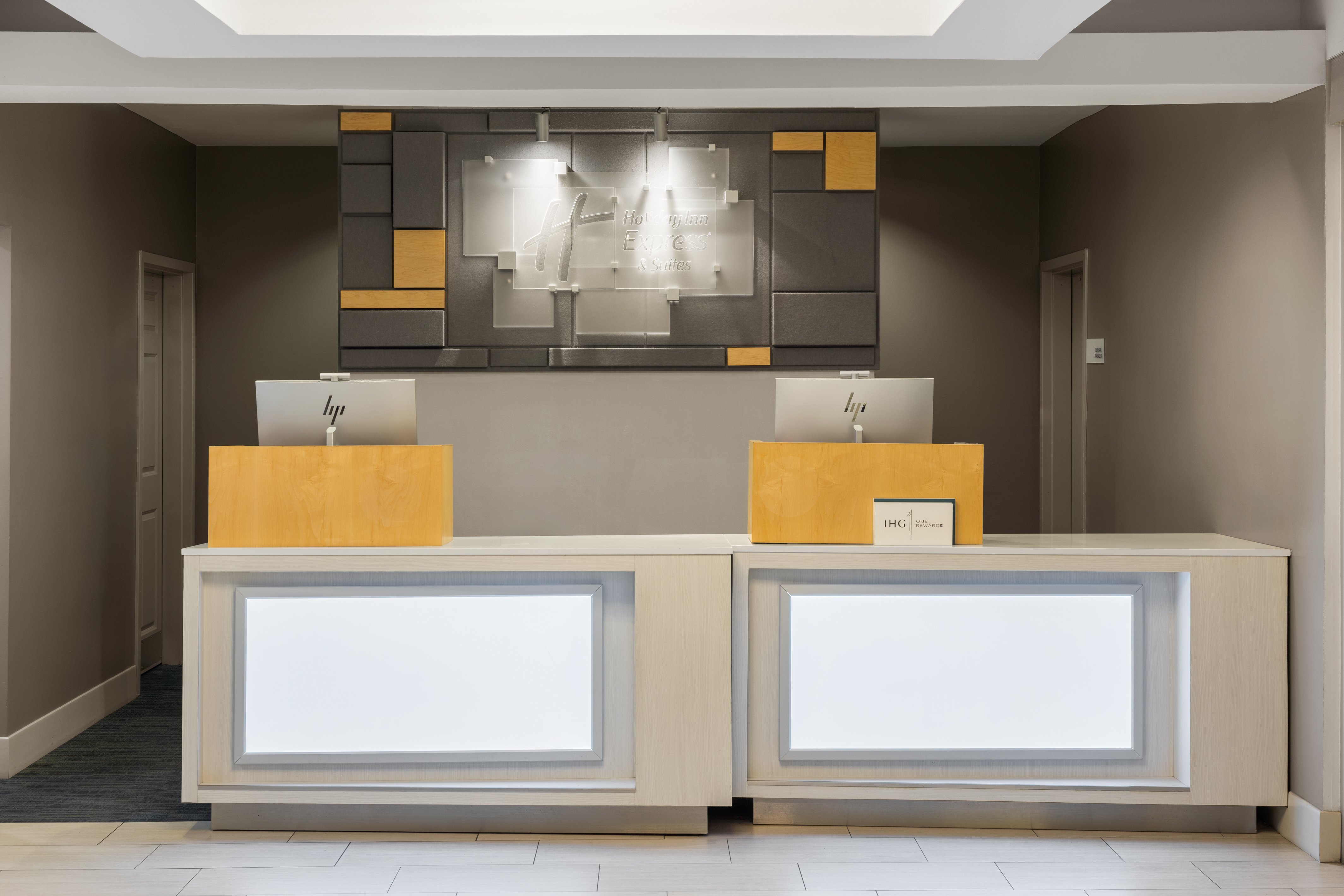 Holiday Inn Express Hotel Suites New Iberia Avery Island 10/80