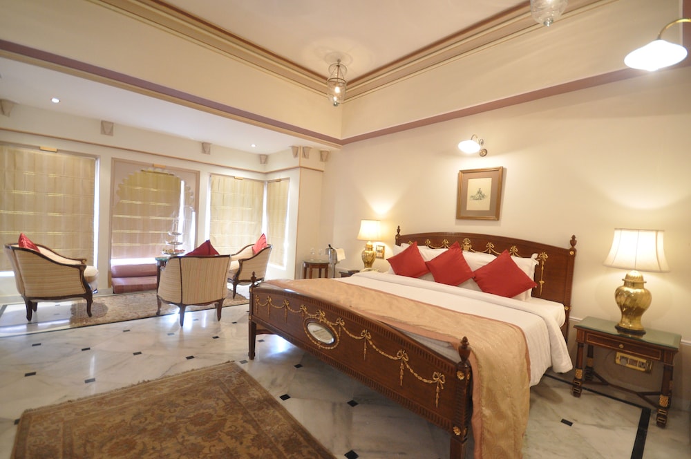 Taj Fateh Prakash Palace 9/54
