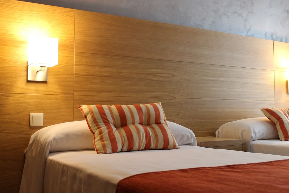 Hotel Carmen 34/45