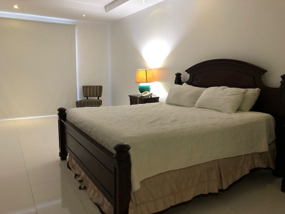 JUNIOR SUITE, STUDIO