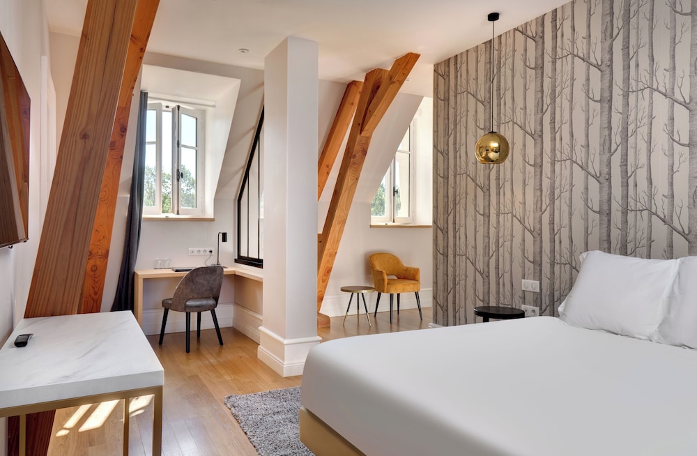 Hotel The OriginalsLe Chateau Alexandra Palace Golf Resort 12/48