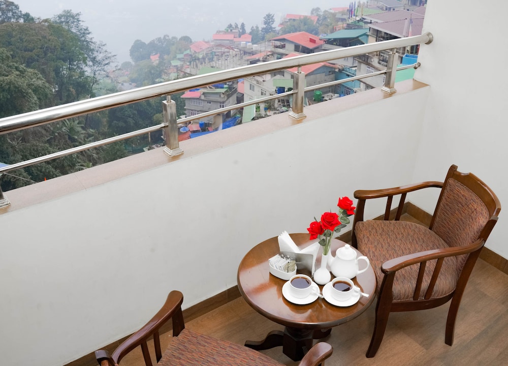 Kingston By Yagi Gangtok 40/50