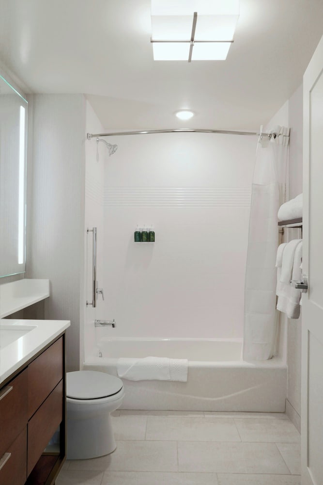 جناح بسريرين مزدوجين بغرفتي نوم، TownePlace Suites by Marriott Orlando Downtown 5/6