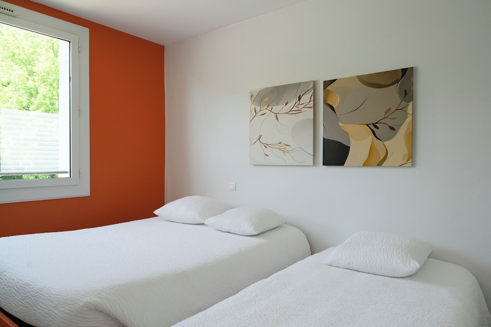 HOSTELLERIE DU CLOS PITE 17/56