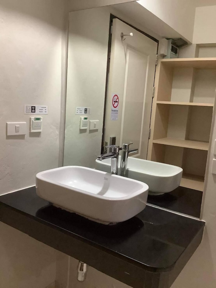 La Porte Bangkok Hotel 46/48