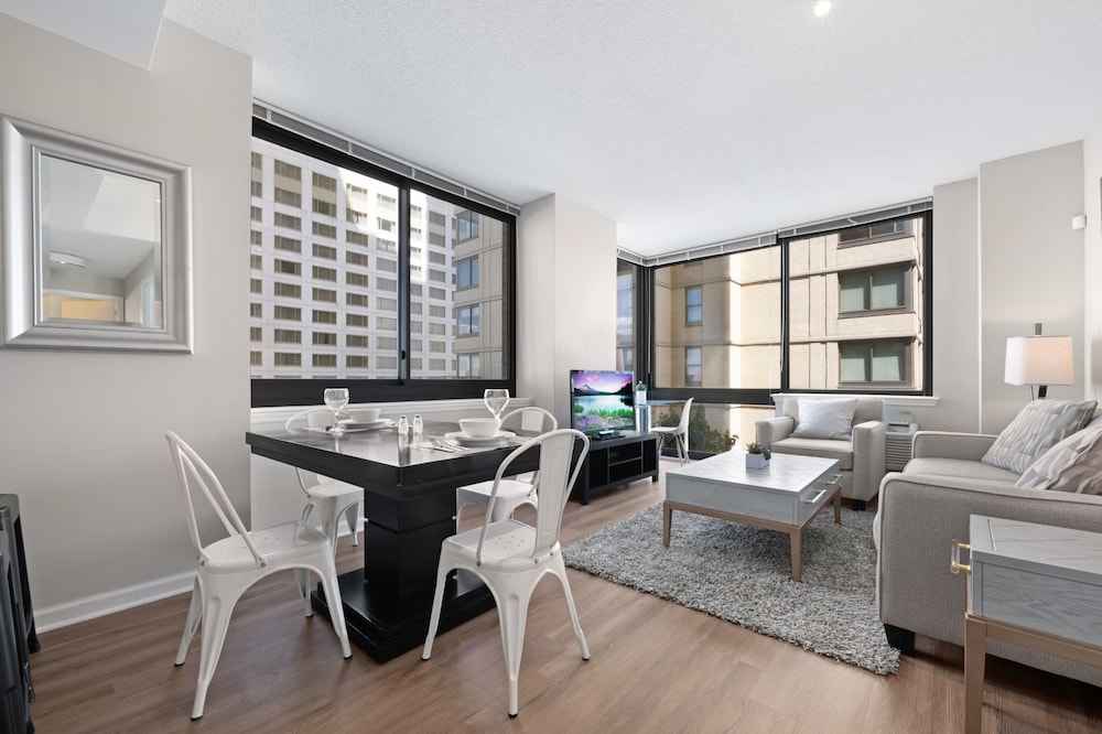 Global Luxury Suites Downtown Jersey City 46/71