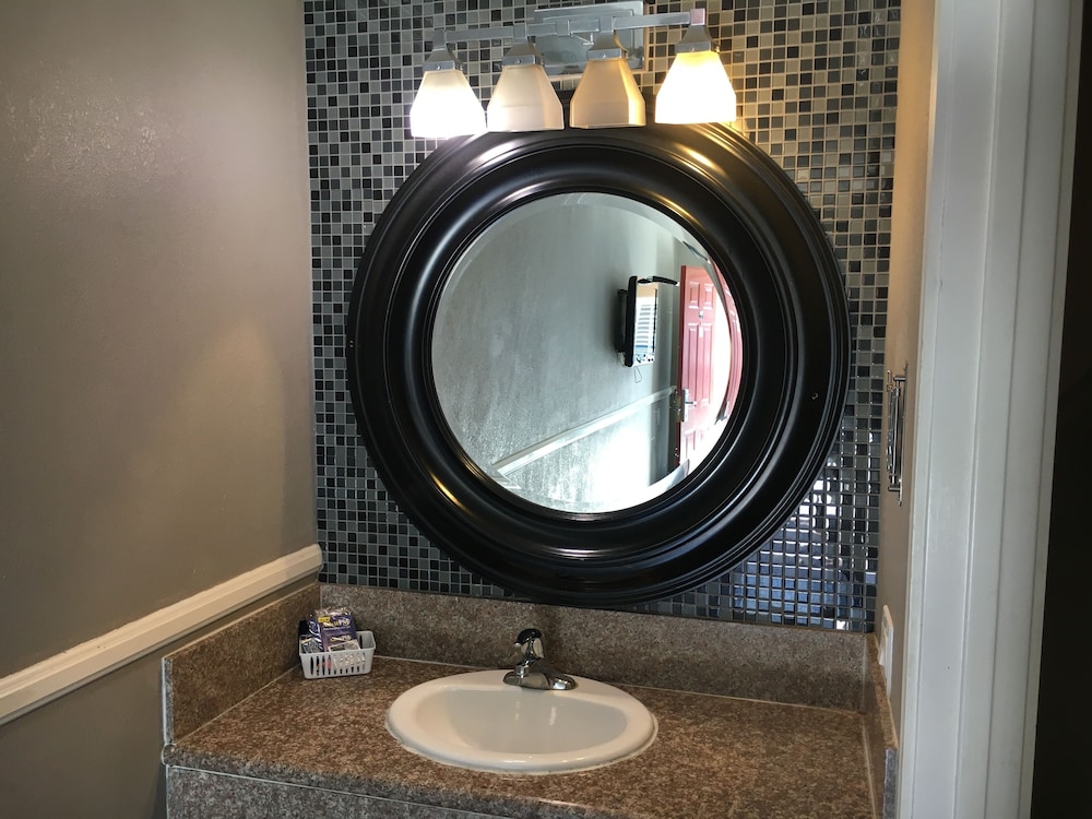 Hotel Salina Long Beach 28/29