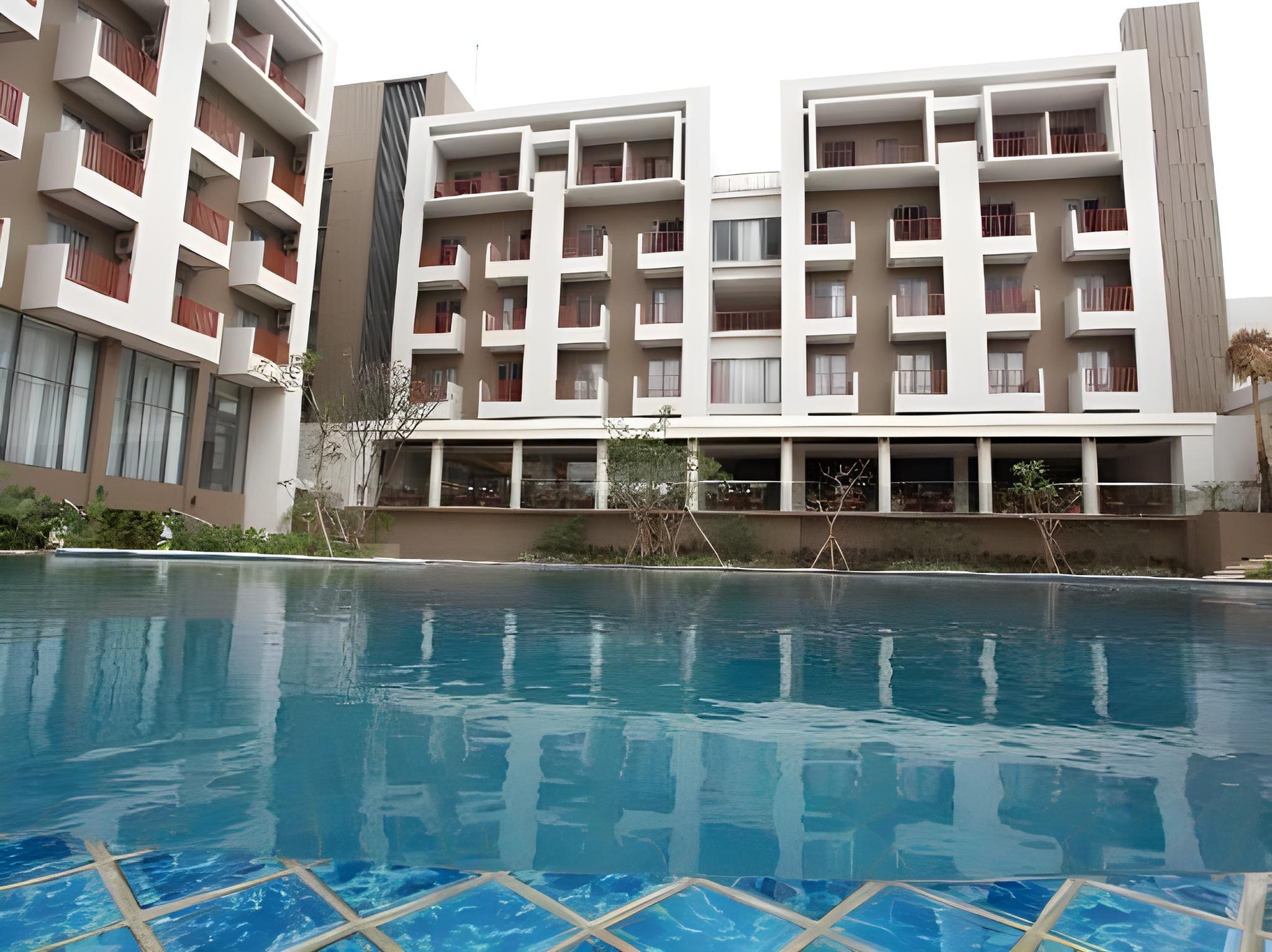 Soll Marina Hotel And Conference Center Bangka 5/47