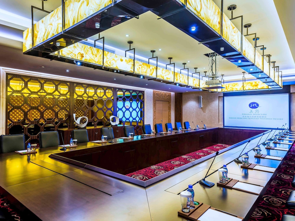 Grand Mercure Qingdao Qinglong 20/28