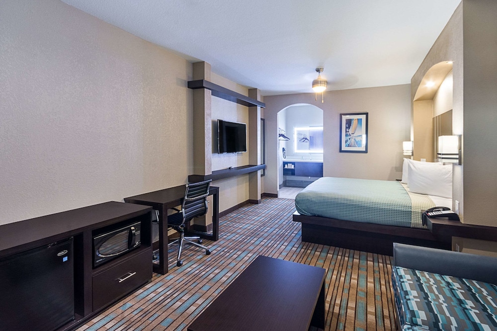 غرفة بسرير كينج لذوي الإعاقة، Econo Lodge Inn and Suites Houston NW-Cy-Fair 3/4