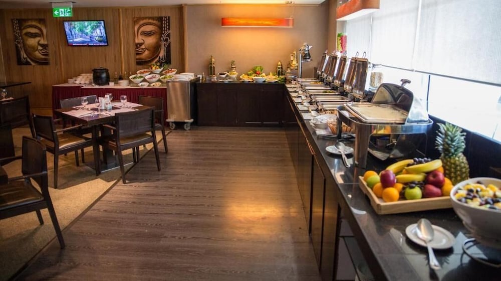 restaurant cafeteria