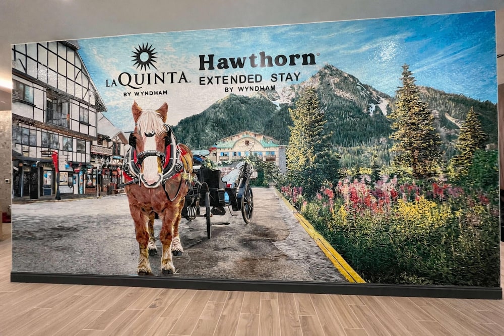 La Quinta Inn and Suites by Wyndham Leavenworth 55/60