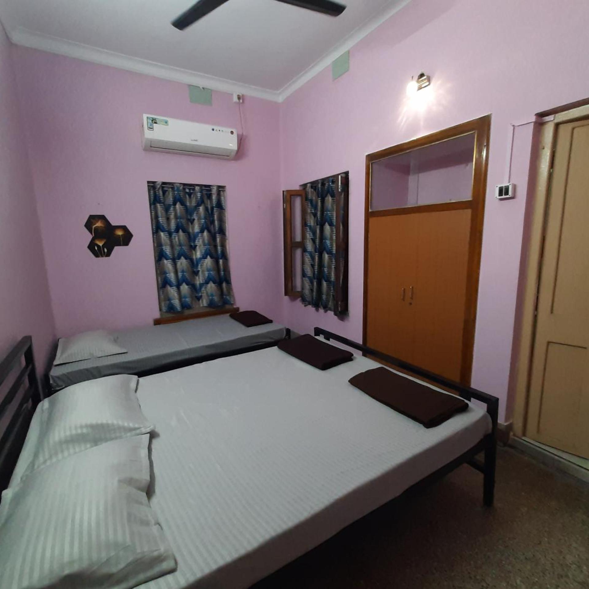 Bubble Beds Hostel 12/54