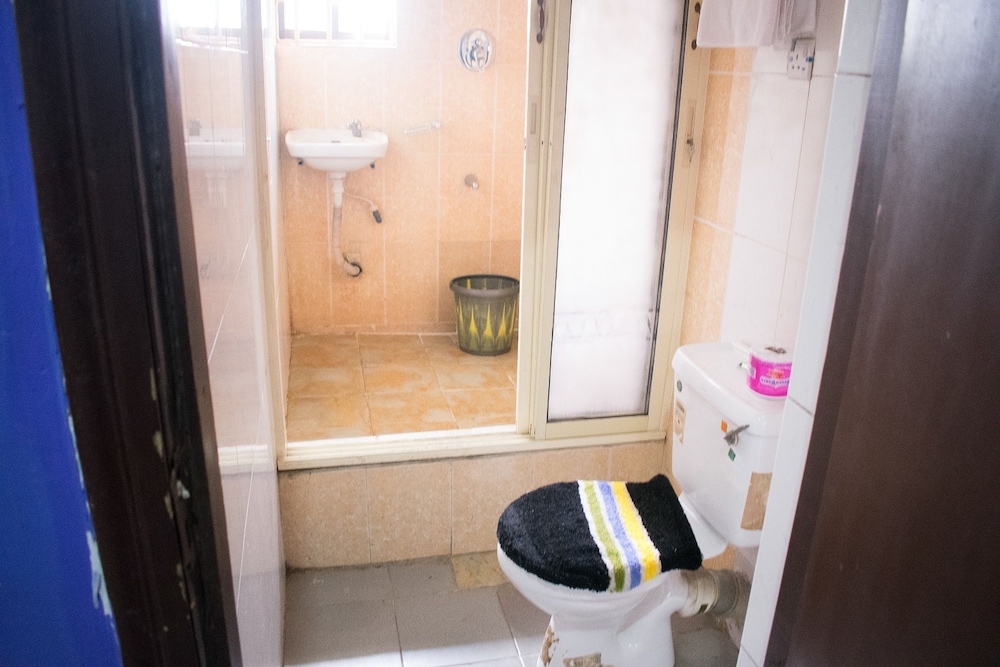 Isno Hotels Lagos 34/35