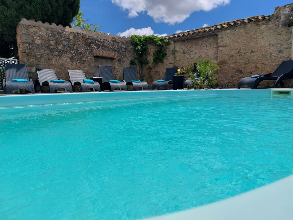 AUBERGE COTE JARDIN 50/56
